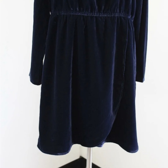 SOLD! J Crew Factory Navy Blue Velvet Tulip Hem Dress Size 6 - Picture 2 of 8